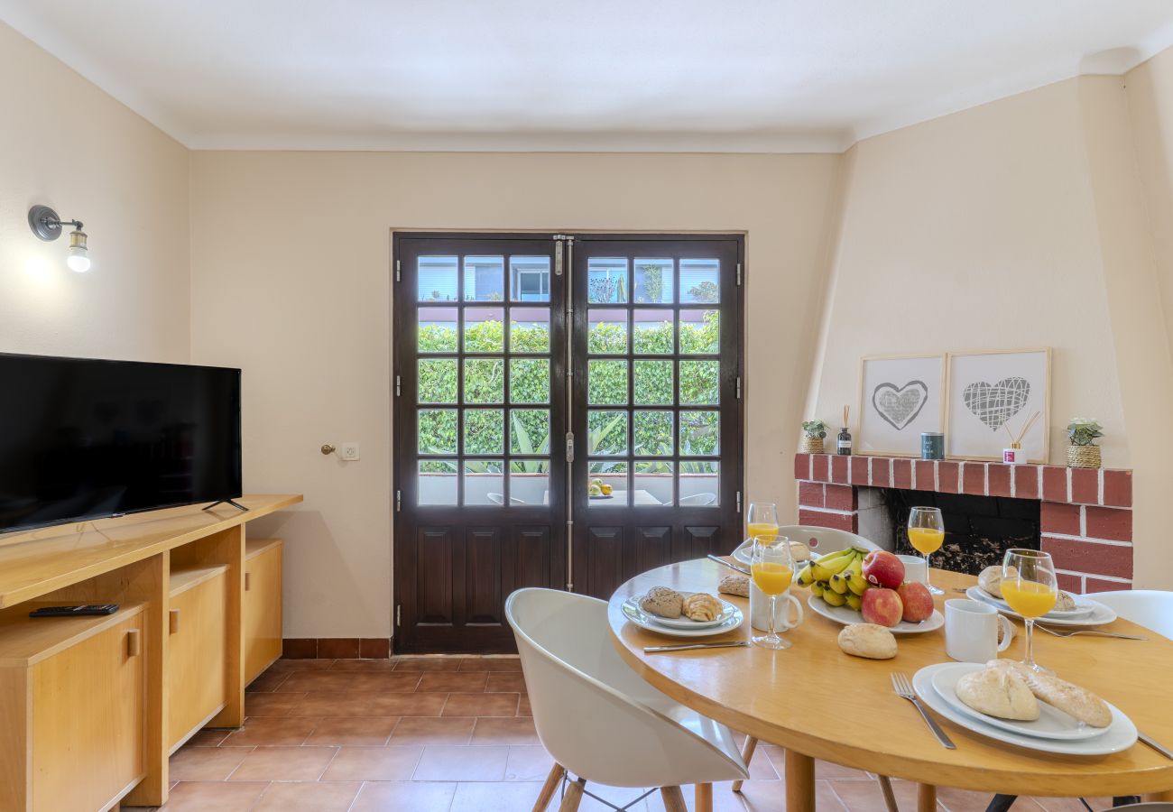 Apartamento em Albufeira - #389 Vila w/ share pool | Spacious 3-BR