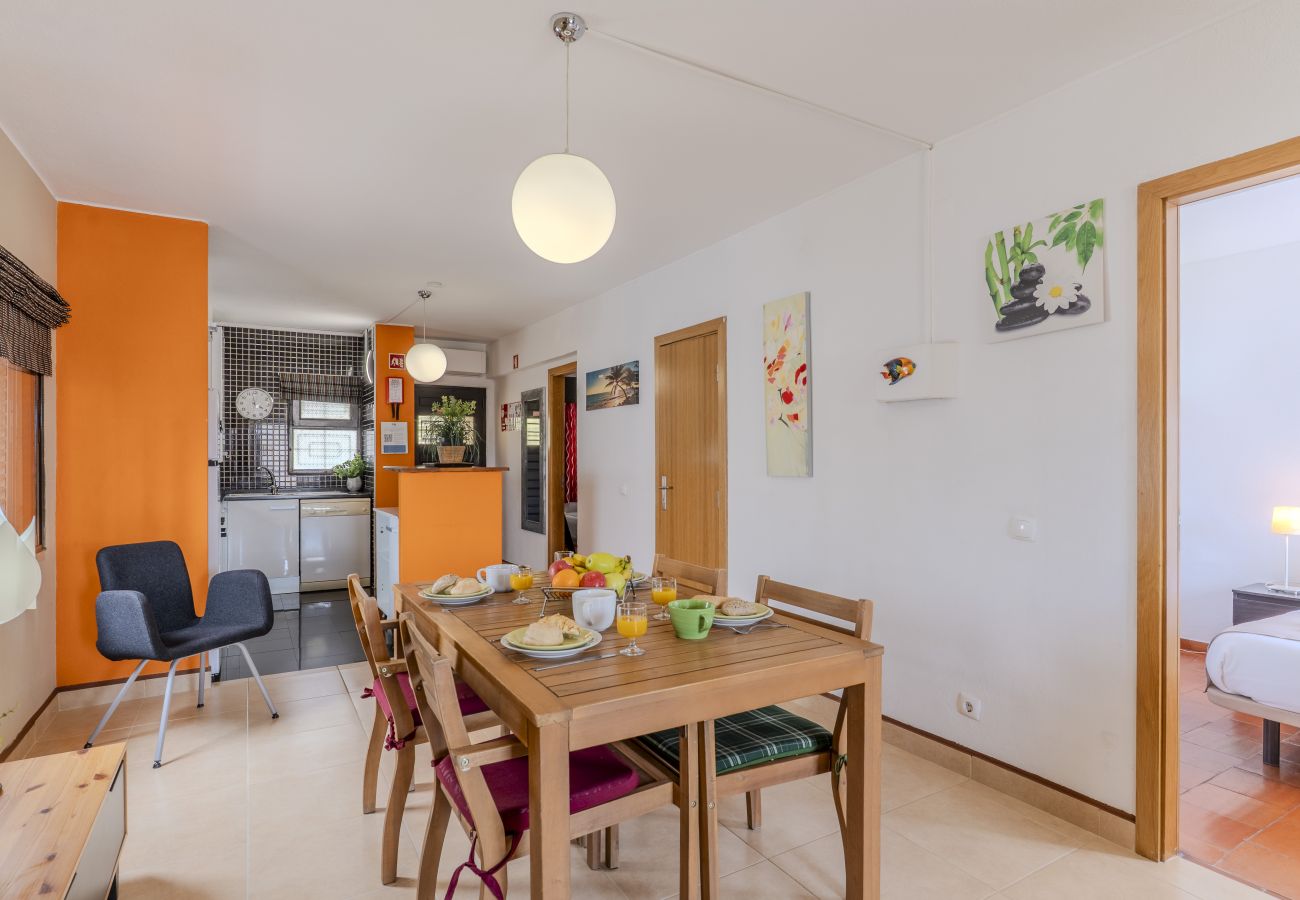 Apartamento em Albufeira - #404 Bright Family Apartment | Pool in Albufeira