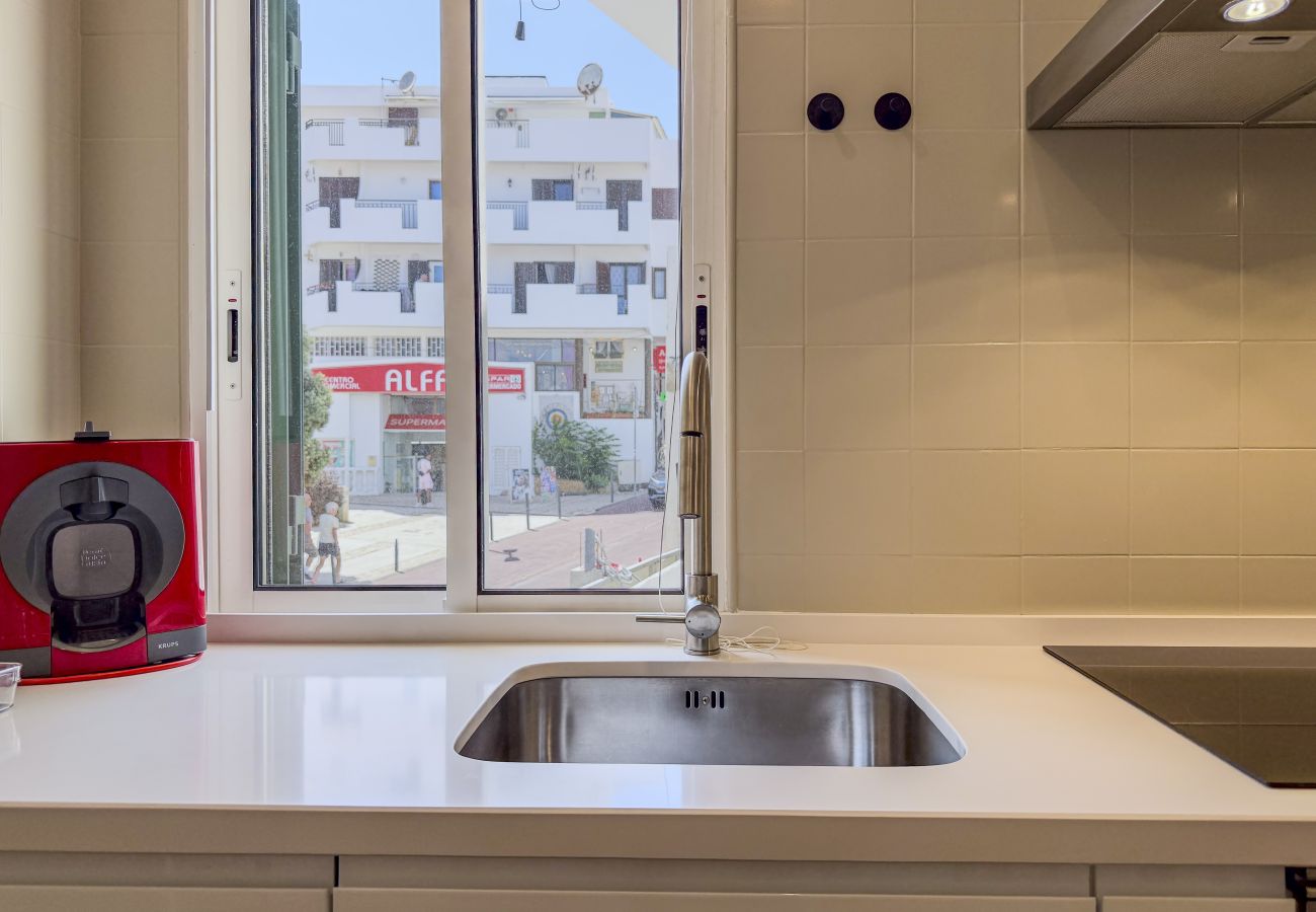 Apartamento em Albufeira - #407 Central 3BR | Walk to the Beach & Old Town