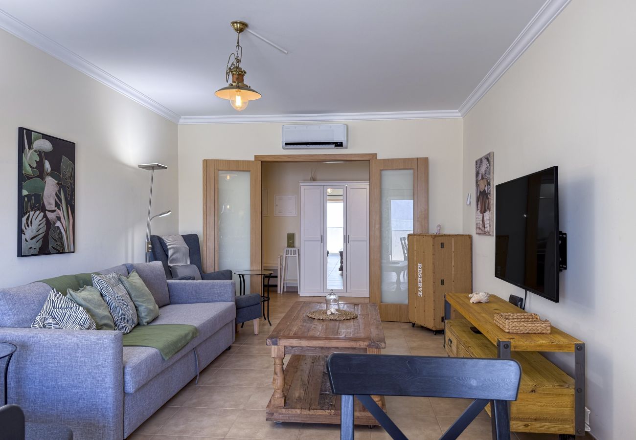 Apartamento em Albufeira - #328 Charming 2BR Albufeira Home | Balcony & AC