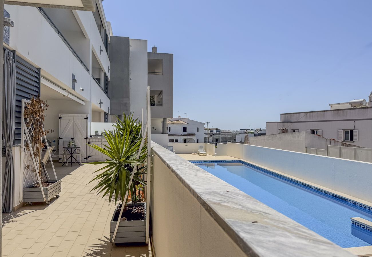 Apartamento em Albufeira - #328 Charming 2BR Albufeira Home | Balcony & AC