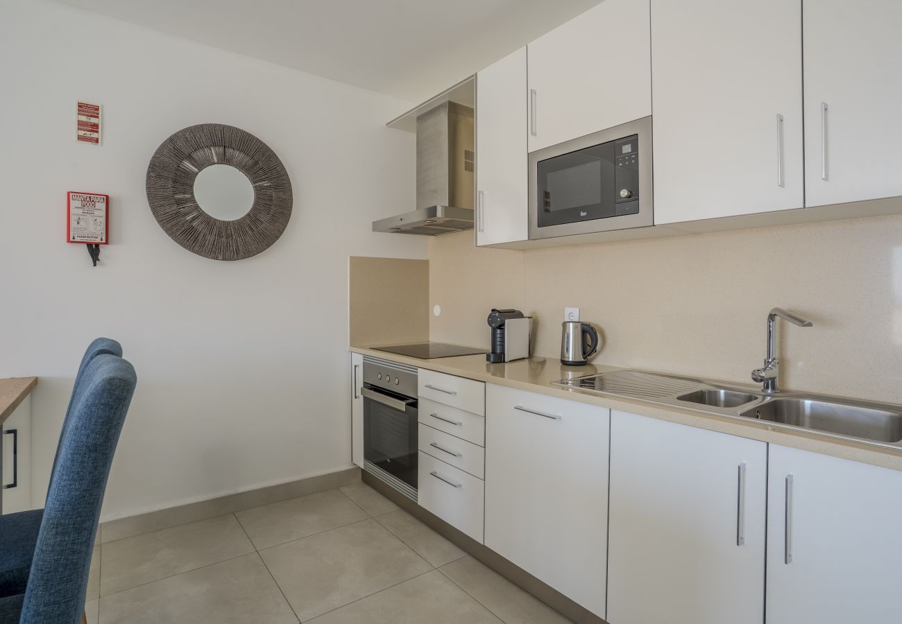 Apartamento em Albufeira - #412 Flat with pool | 1BR | Near Oura & Beaches