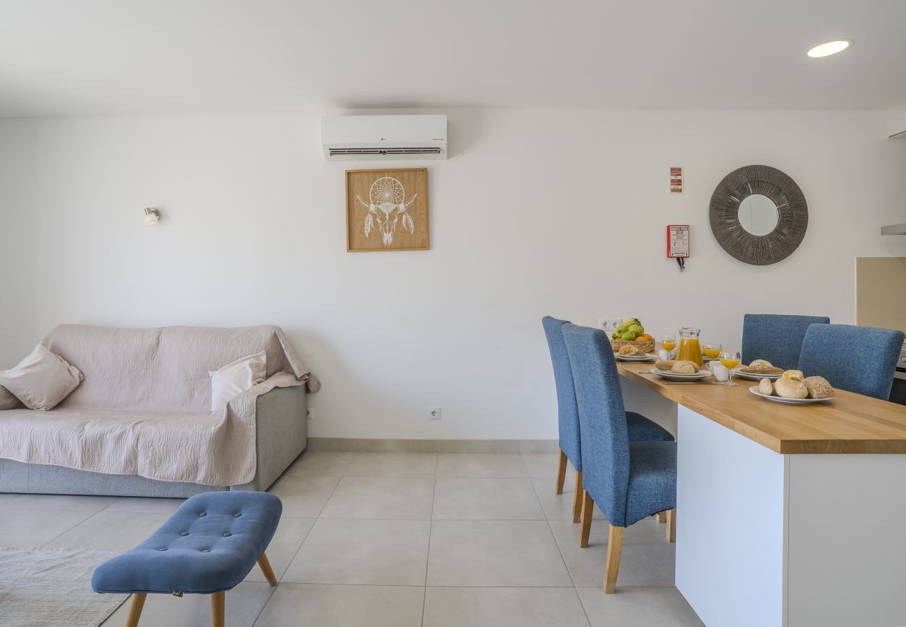 Apartamento em Albufeira - #412 Flat with pool | 1BR | Near Oura & Beaches