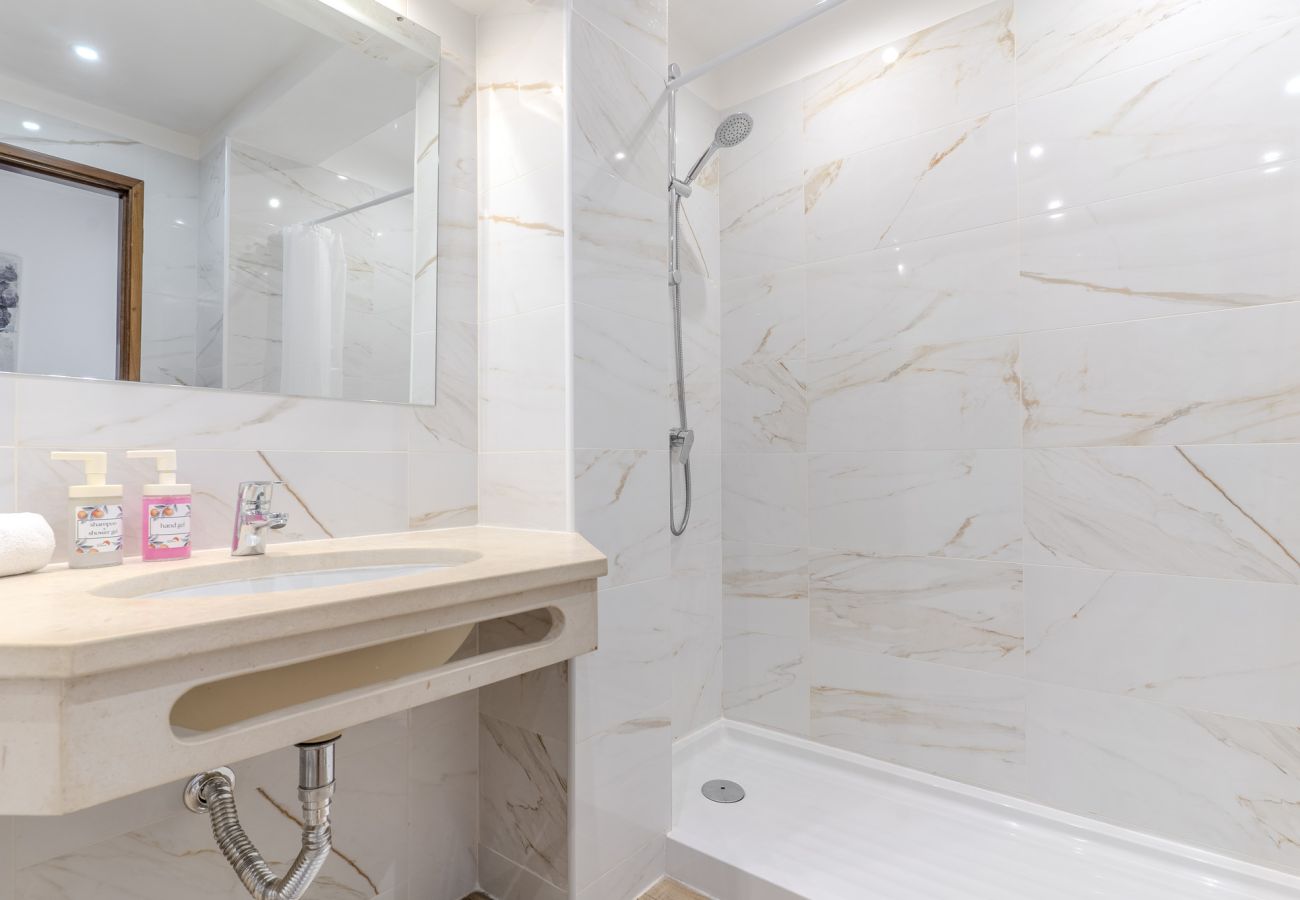 House in Albufeira - #015  Bright Apartment | Peaceful Stay