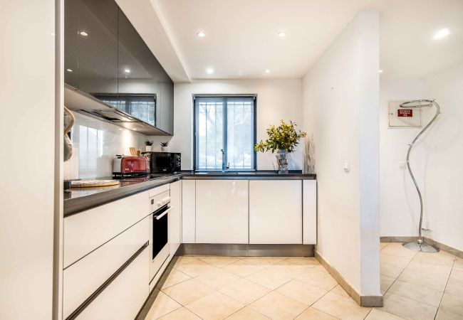 Apartment in Albufeira - #120 T3 Espaçoso em Albufeira by Home Holidays