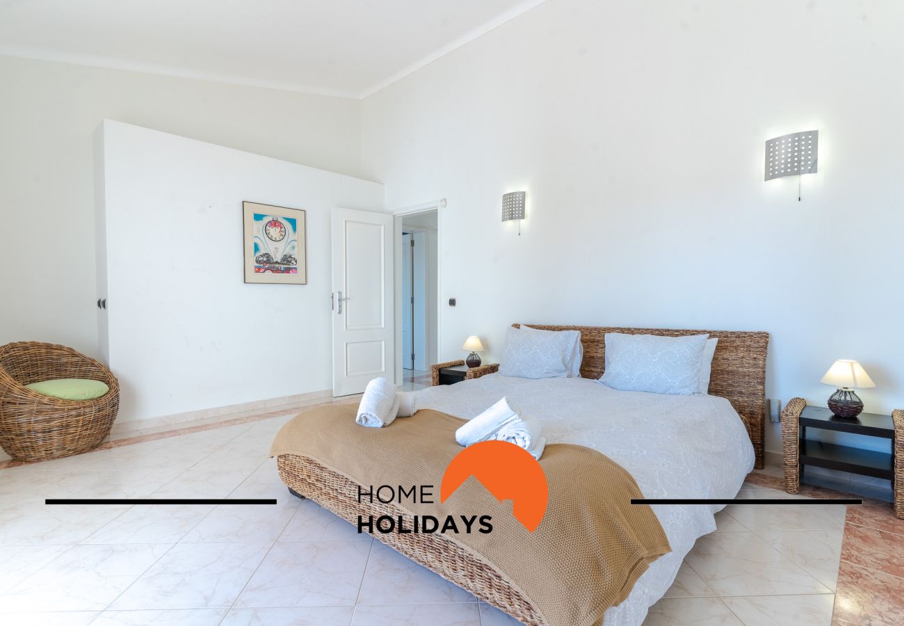 Villa in Albufeira - #248 Villa Loureira | Pool & Comfort