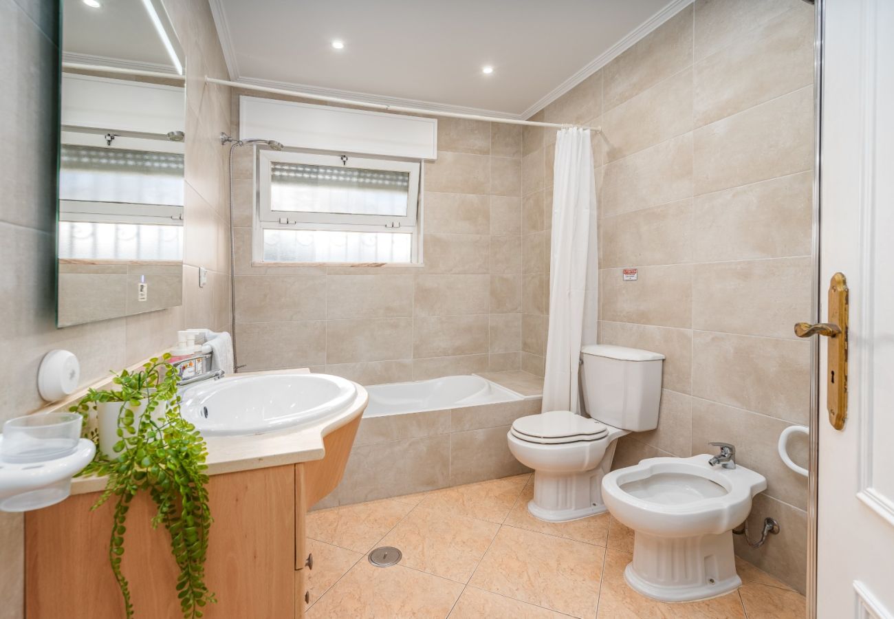 Villa in Albufeira - #278 Charming 5BDR Villa | Authentic Local Stay