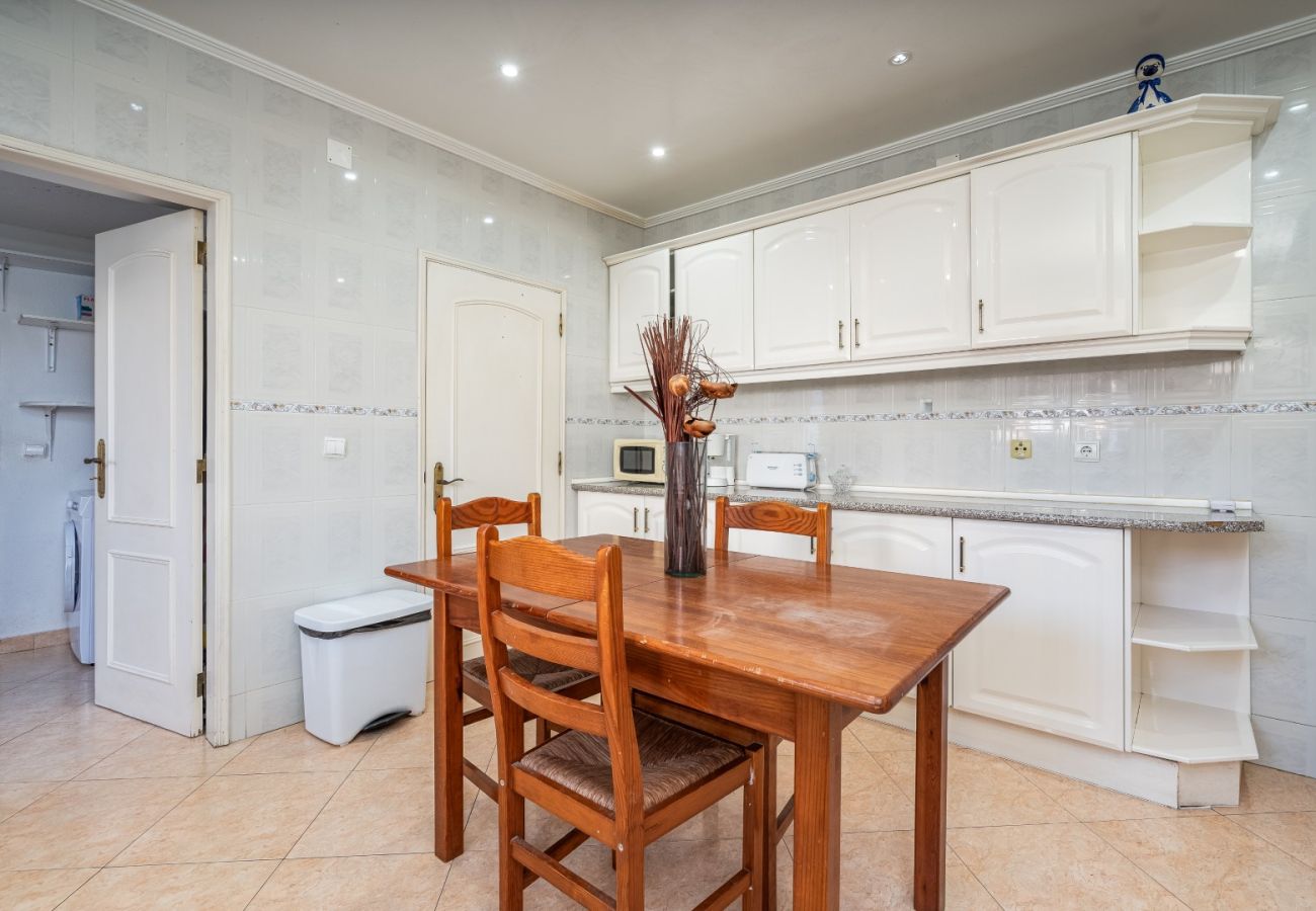 Villa in Albufeira - #278 Charming 5BDR Villa | Authentic Local Stay