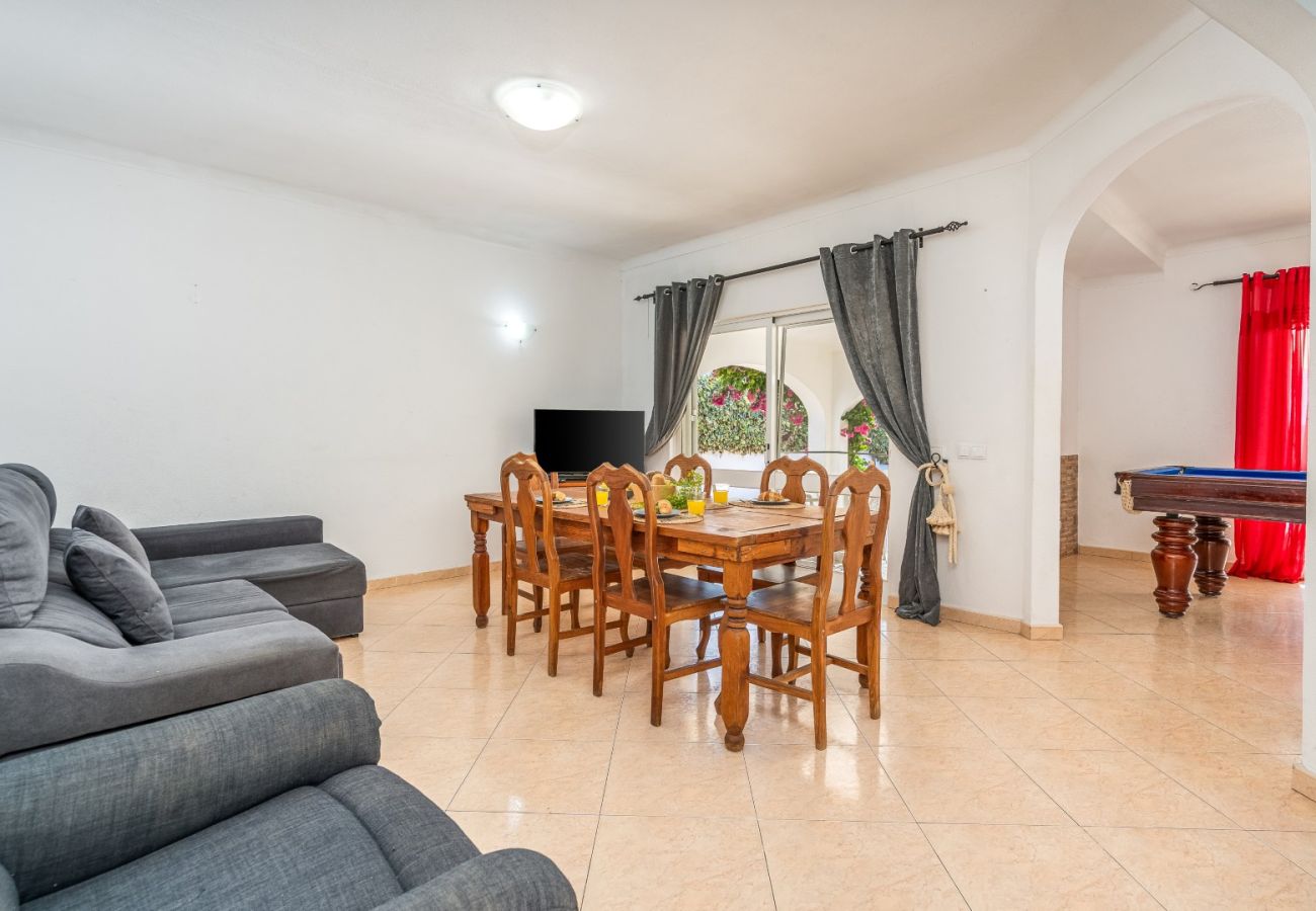 Villa in Albufeira - #278 Charming 5BDR Villa | Authentic Local Stay