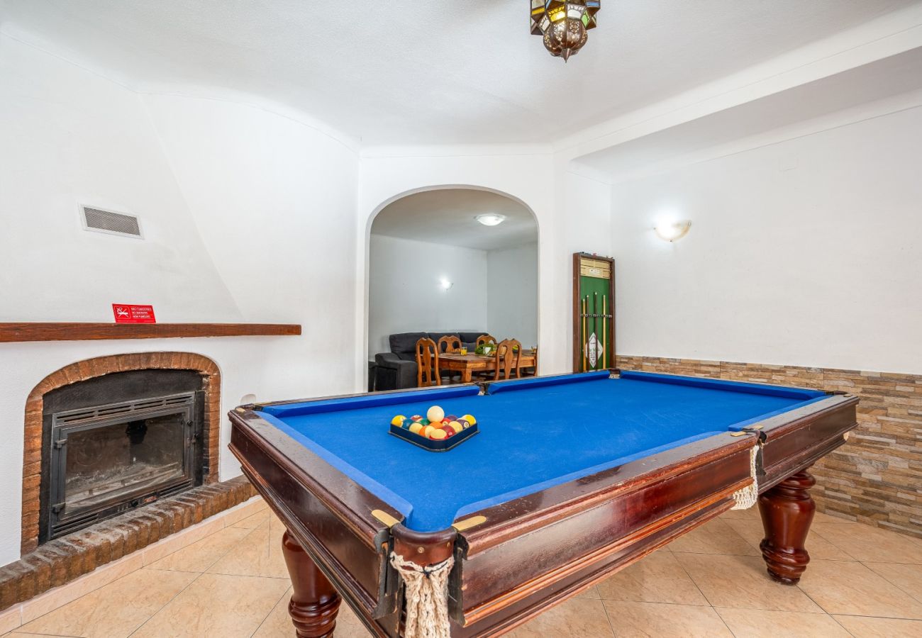 Villa in Albufeira - #278 Charming 5BDR Villa | Authentic Local Stay