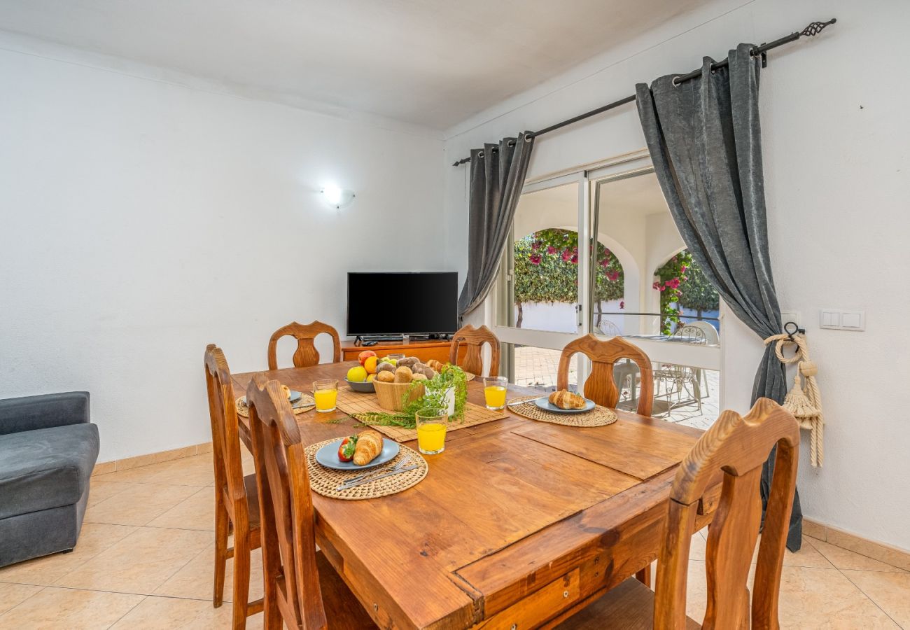 Villa in Albufeira - #278 Charming 5BDR Villa | Authentic Local Stay