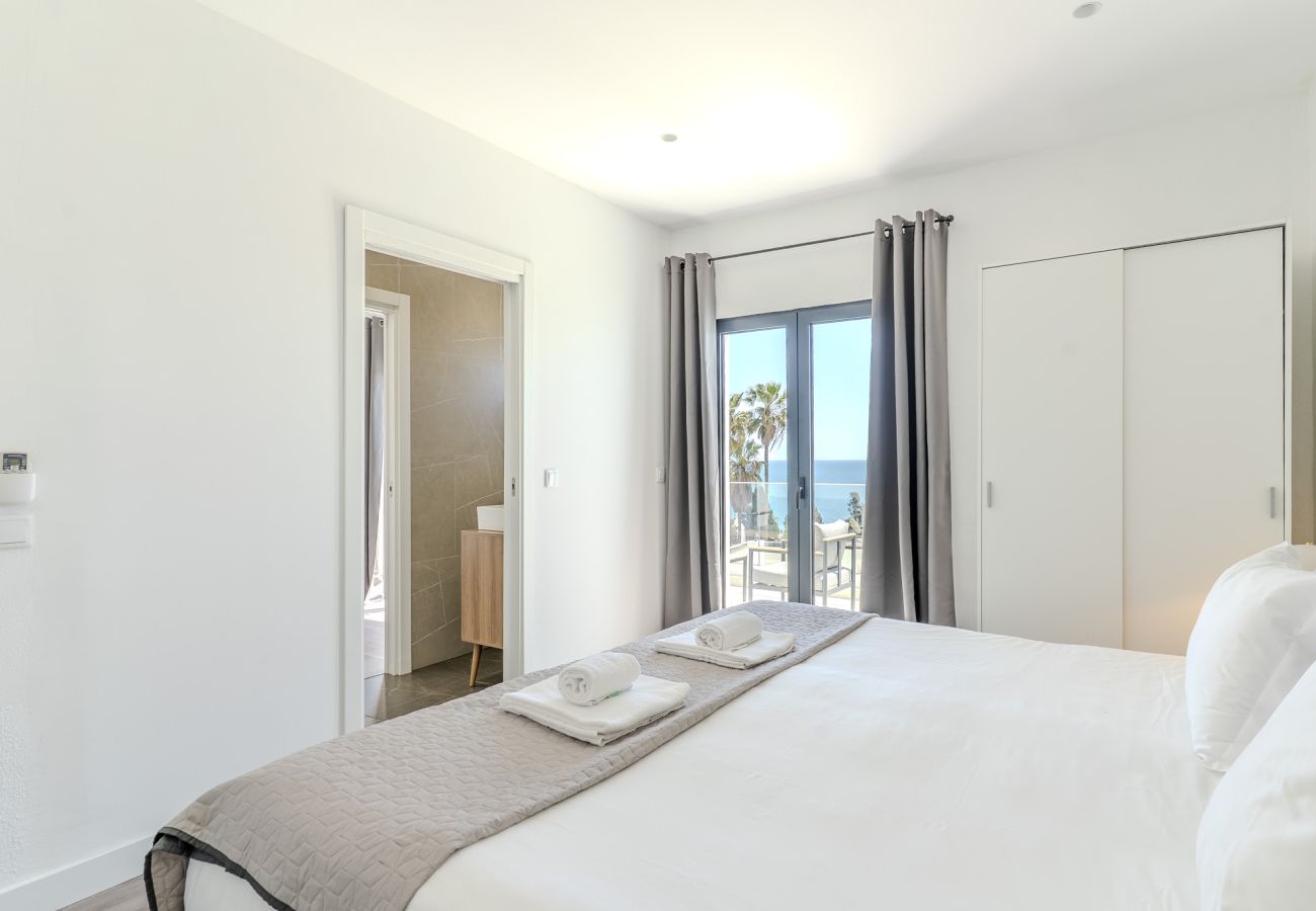 House in Albufeira - #285 Sea View Villa | Jacuzzi & Large Pool 