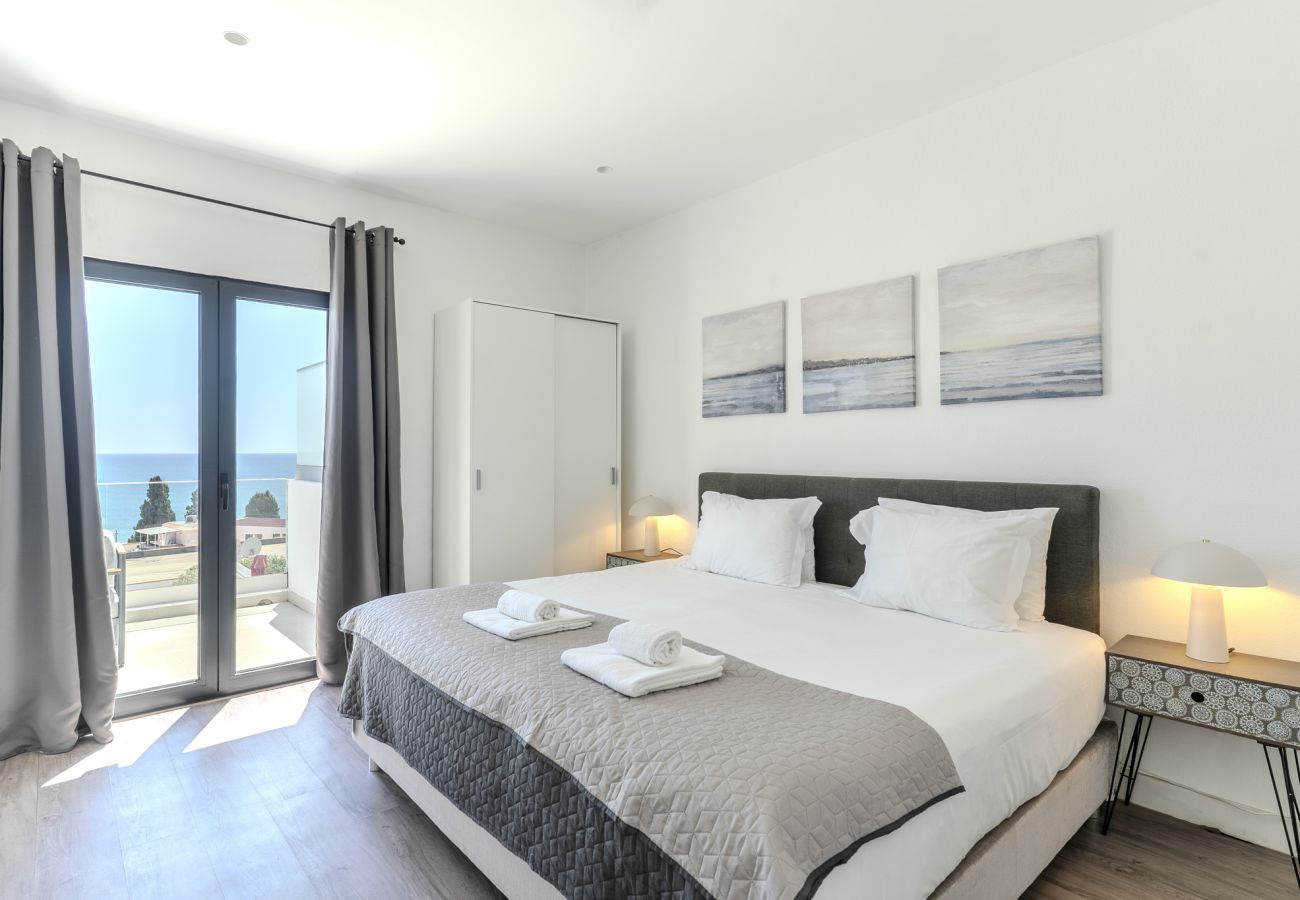 House in Albufeira - #285 Sea View Villa | Jacuzzi & Large Pool 