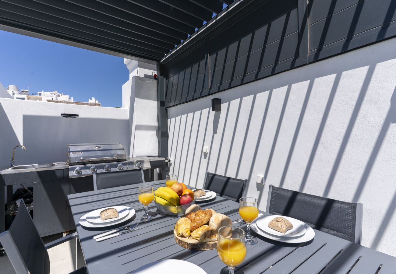 House in Albufeira - #285 Sea View Villa | Jacuzzi & Large Pool 