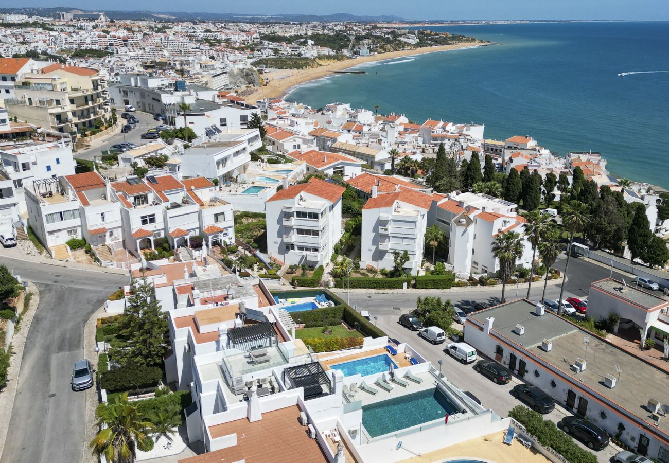 House in Albufeira - #285 Sea View Villa | Jacuzzi & Large Pool 