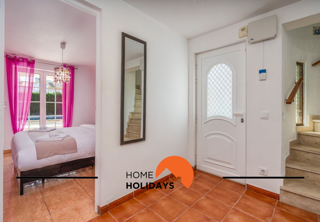 Villa in Albufeira - #288 8BR Villa | Pool & Garden