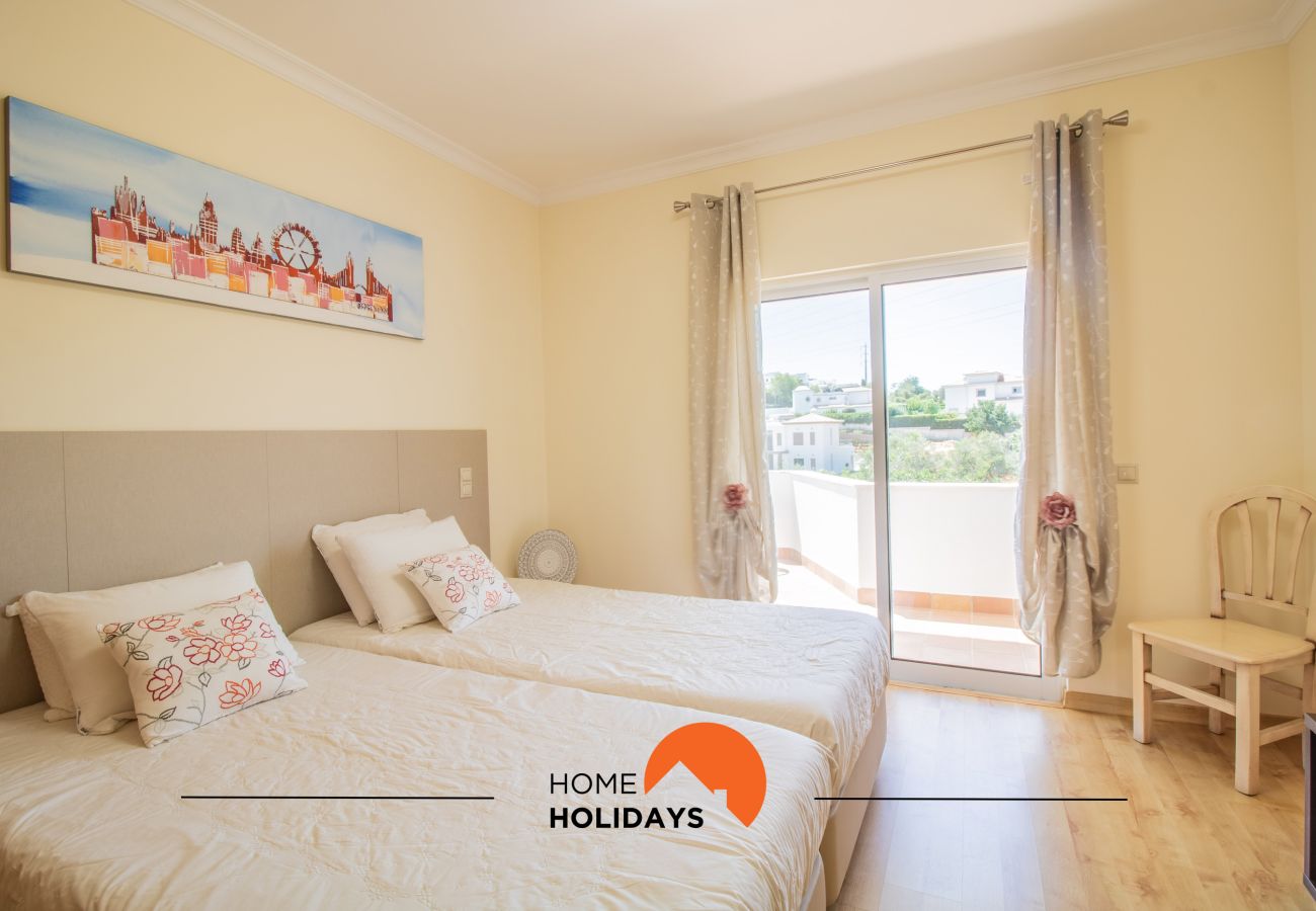 House in Albufeira - #297 Spacious 5-Bedroom Villa by Home Holidays