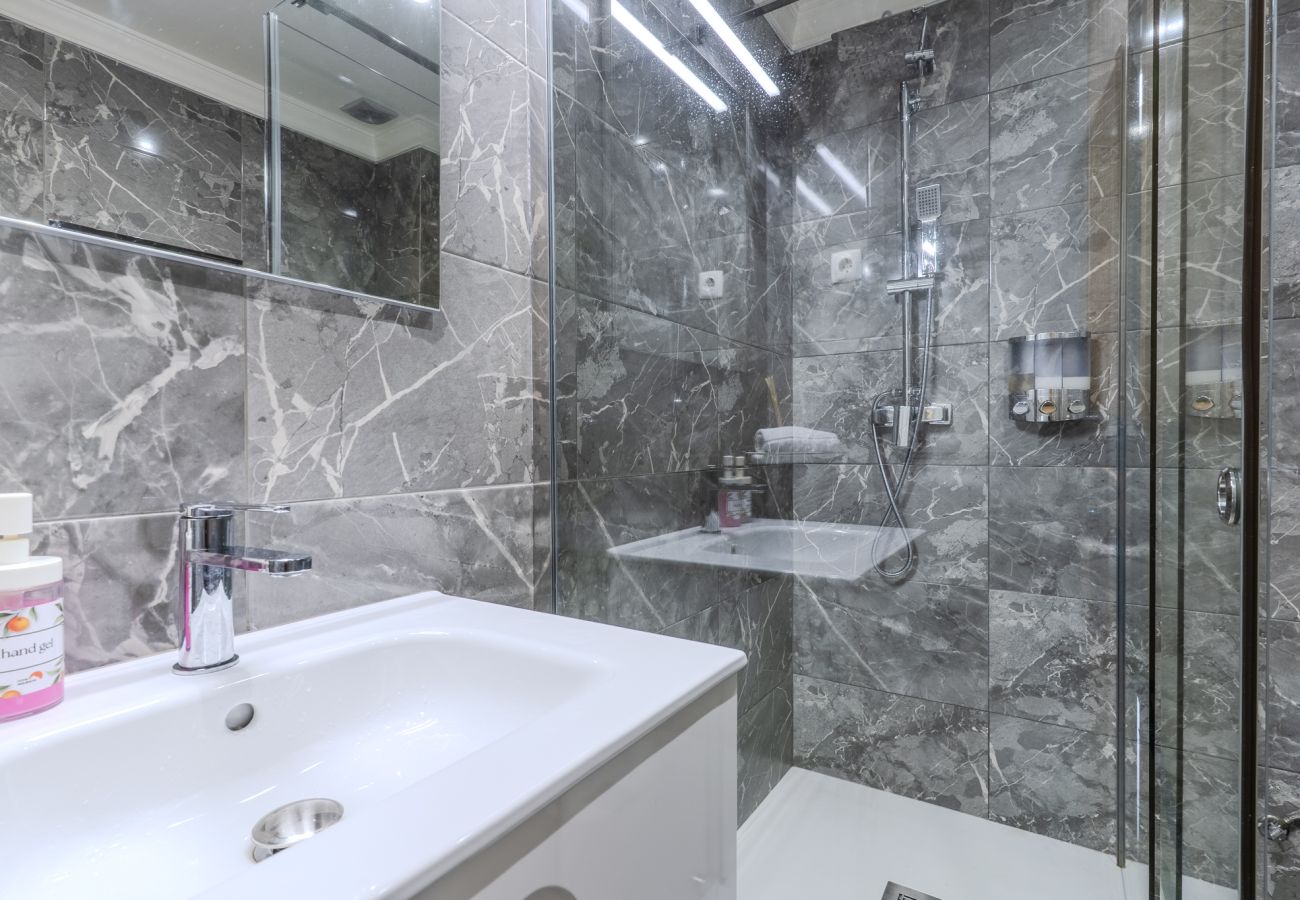 Villa in Albufeira - #343 Villa w/ Pool & Jacuzzi | Luxury Stay