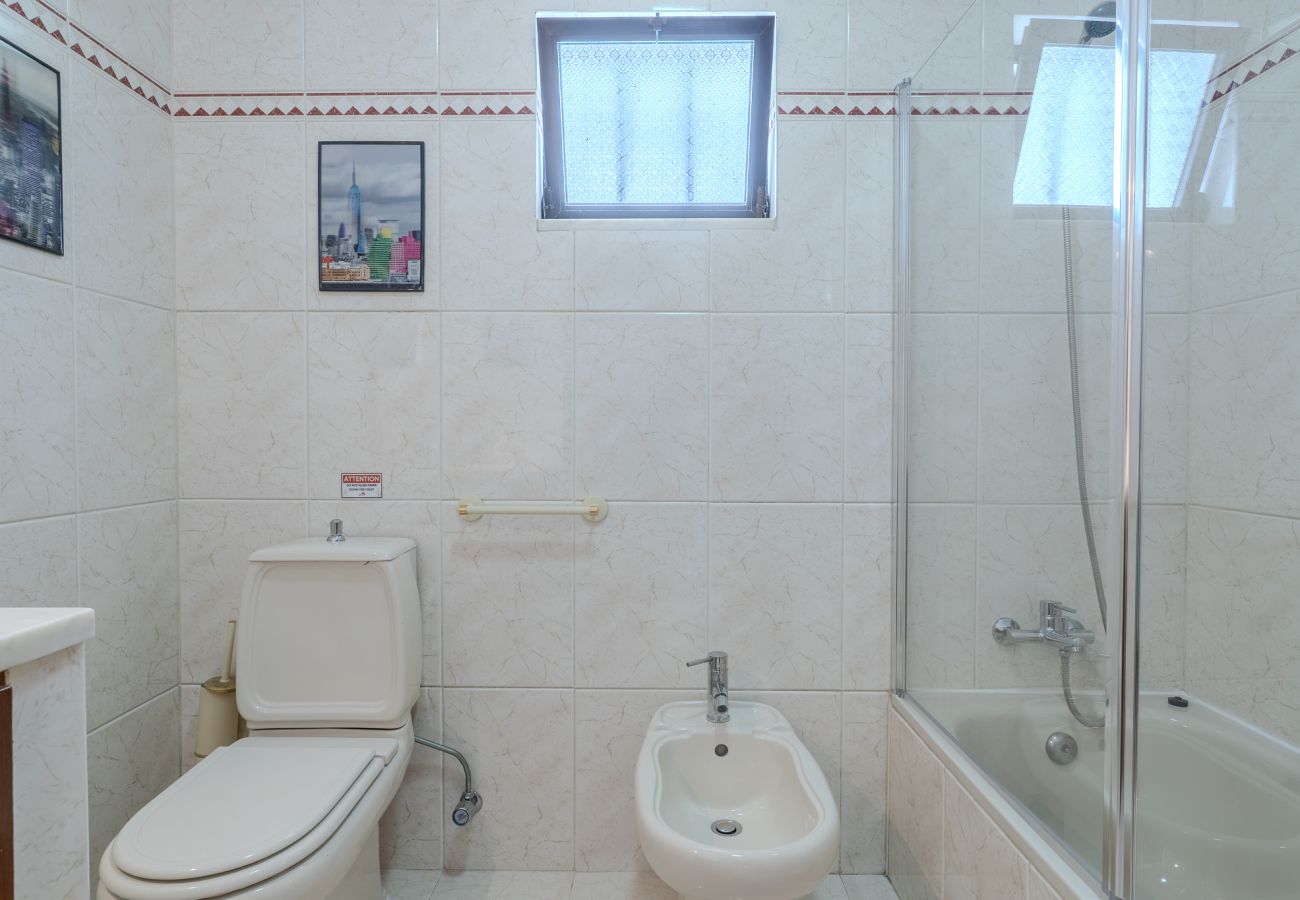 House in Ferreiras - #350 Quiet Retreat for Familys | Relax & Nature
