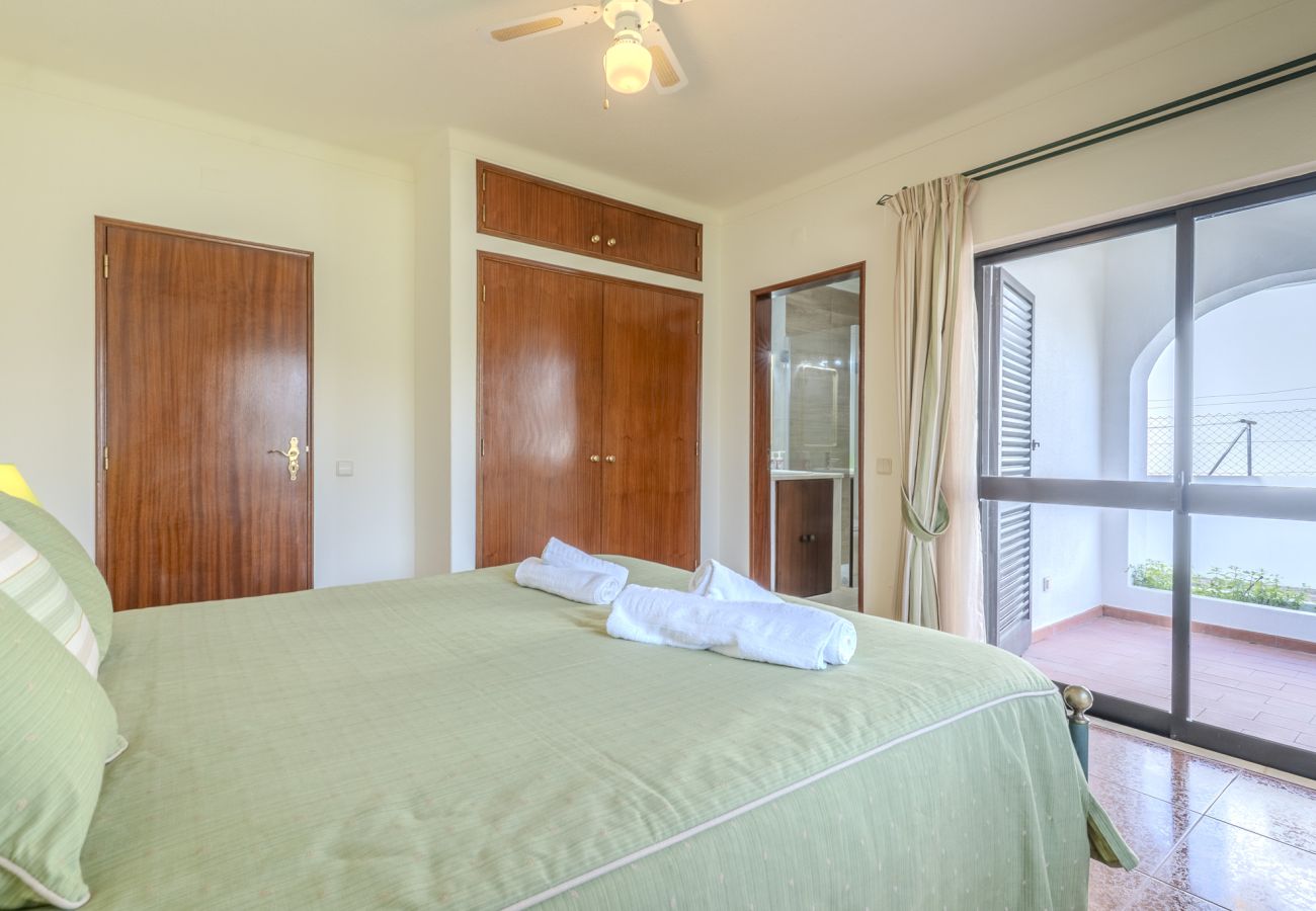 House in Ferreiras - #350 Quiet Retreat for Familys | Relax & Nature