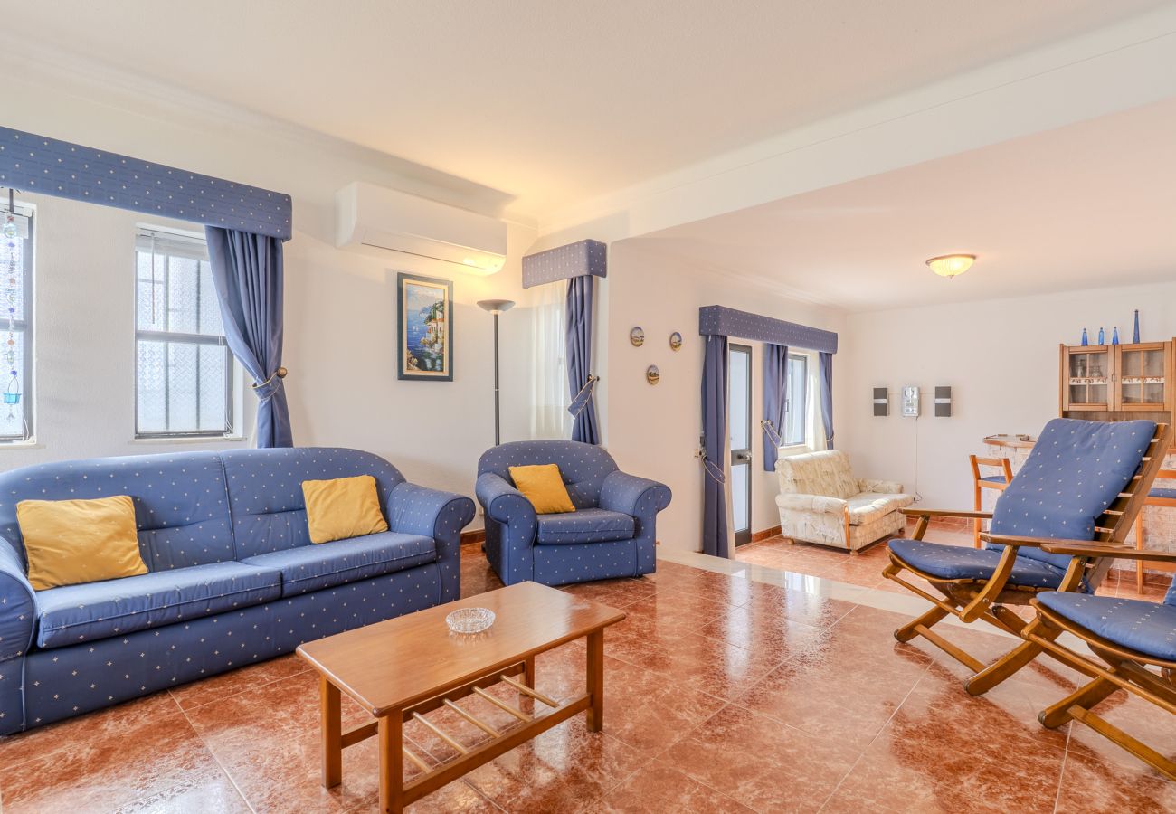 House in Ferreiras - #350 Quiet Retreat for Familys | Relax & Nature