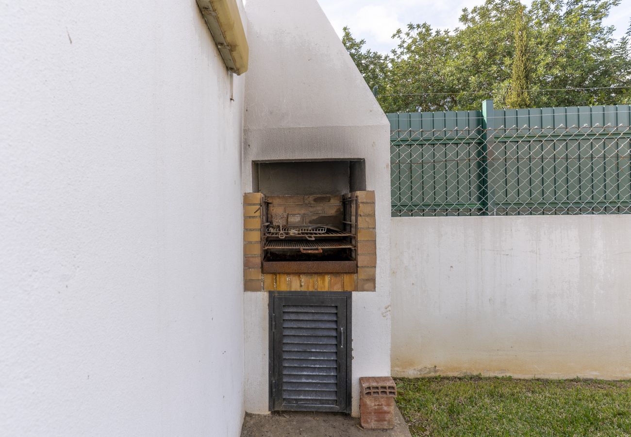 House in Ferreiras - #350 Quiet Retreat for Familys | Relax & Nature