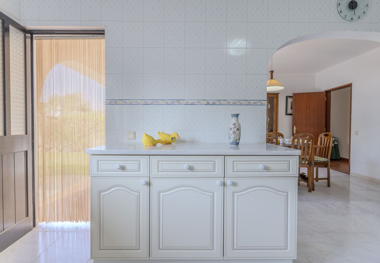 House in Ferreiras - #350 Quiet Retreat for Familys | Relax & Nature
