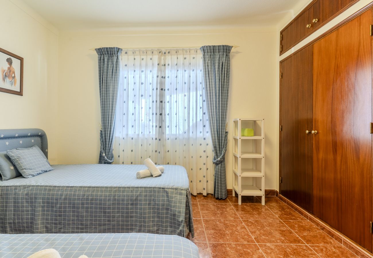 House in Ferreiras - #350 Quiet Retreat for Familys | Relax & Nature
