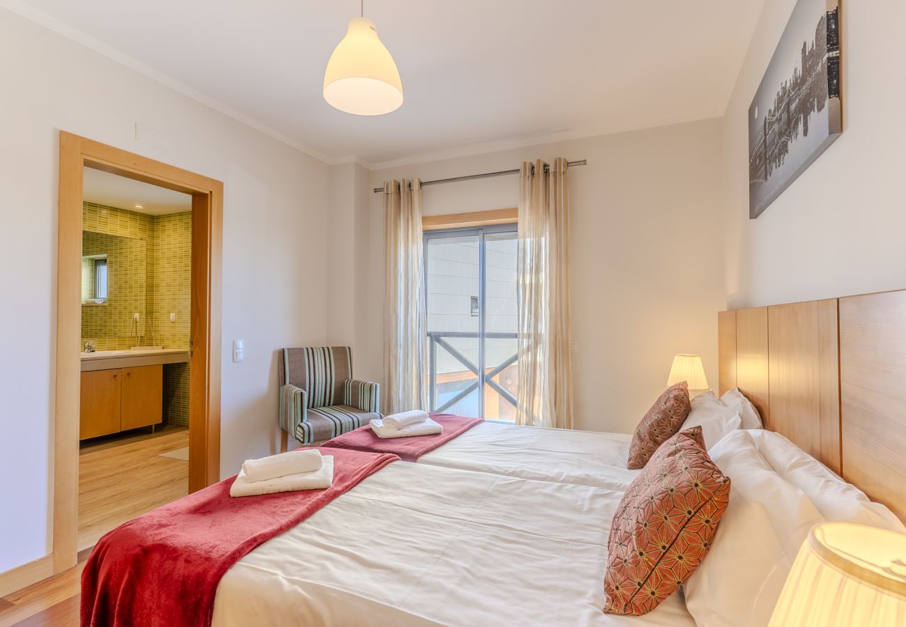 Apartment in Albufeira - #353 T2 Apartment Central Albufeira |Pool & Terrace