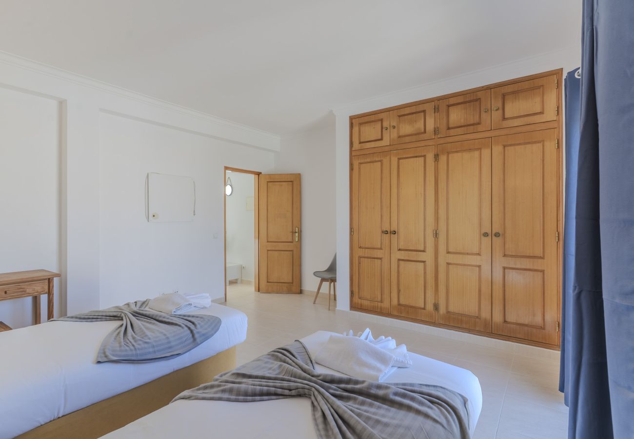 Terraced House in Albufeira - #375 Spacious Townhouse with Pool, BBQ & Parking 