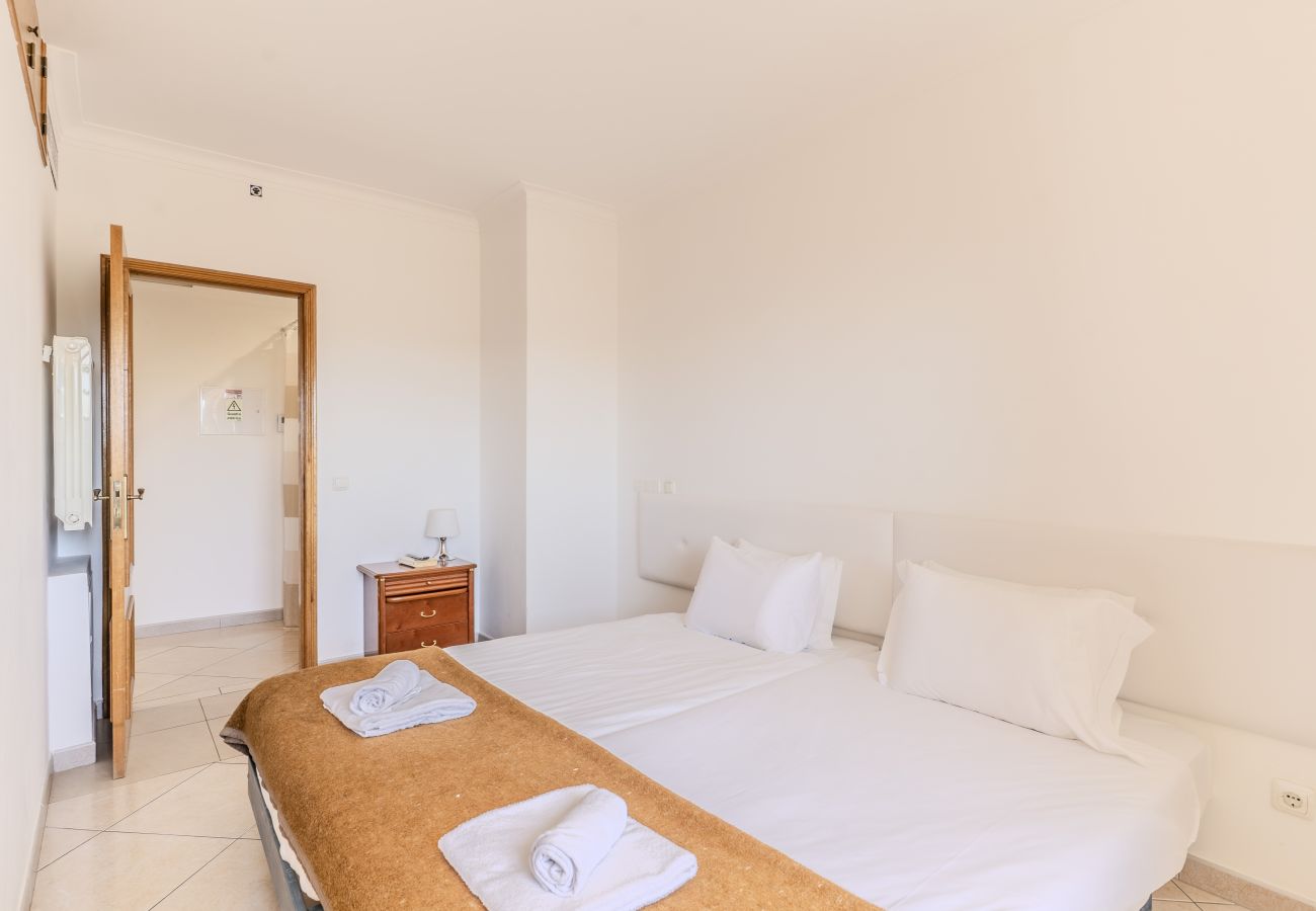 Apartment in Albufeira - #397 Comfortable Apartment by the Beach 