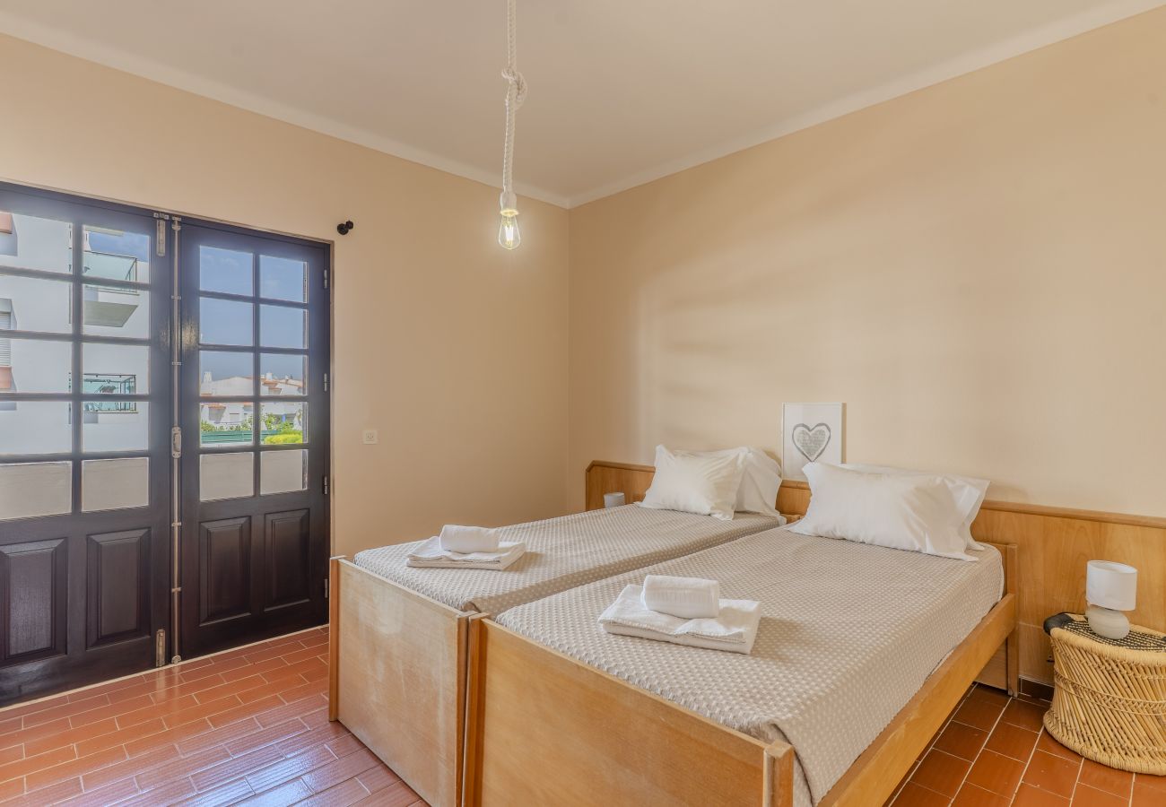 Villa in Albufeira - #395 Sun &  share Pool | V3 in New Town 