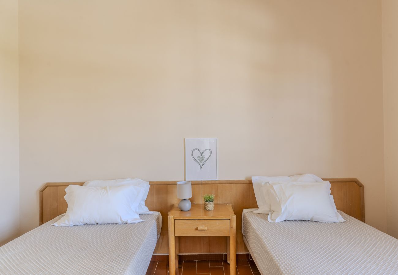 Villa in Albufeira - #395 Sun &  share Pool | V3 in New Town 