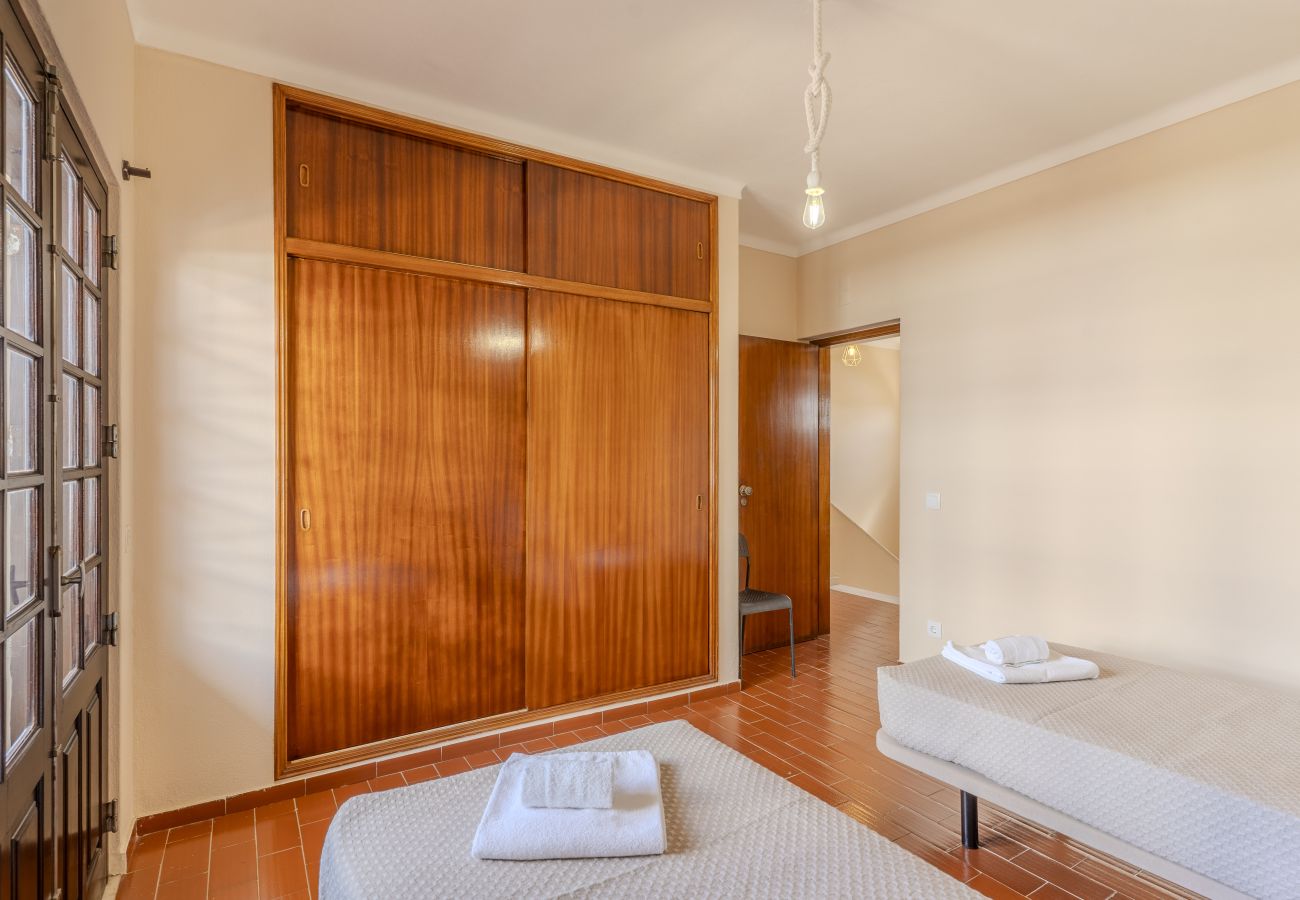 Villa in Albufeira - #395 Sun &  share Pool | V3 in New Town 