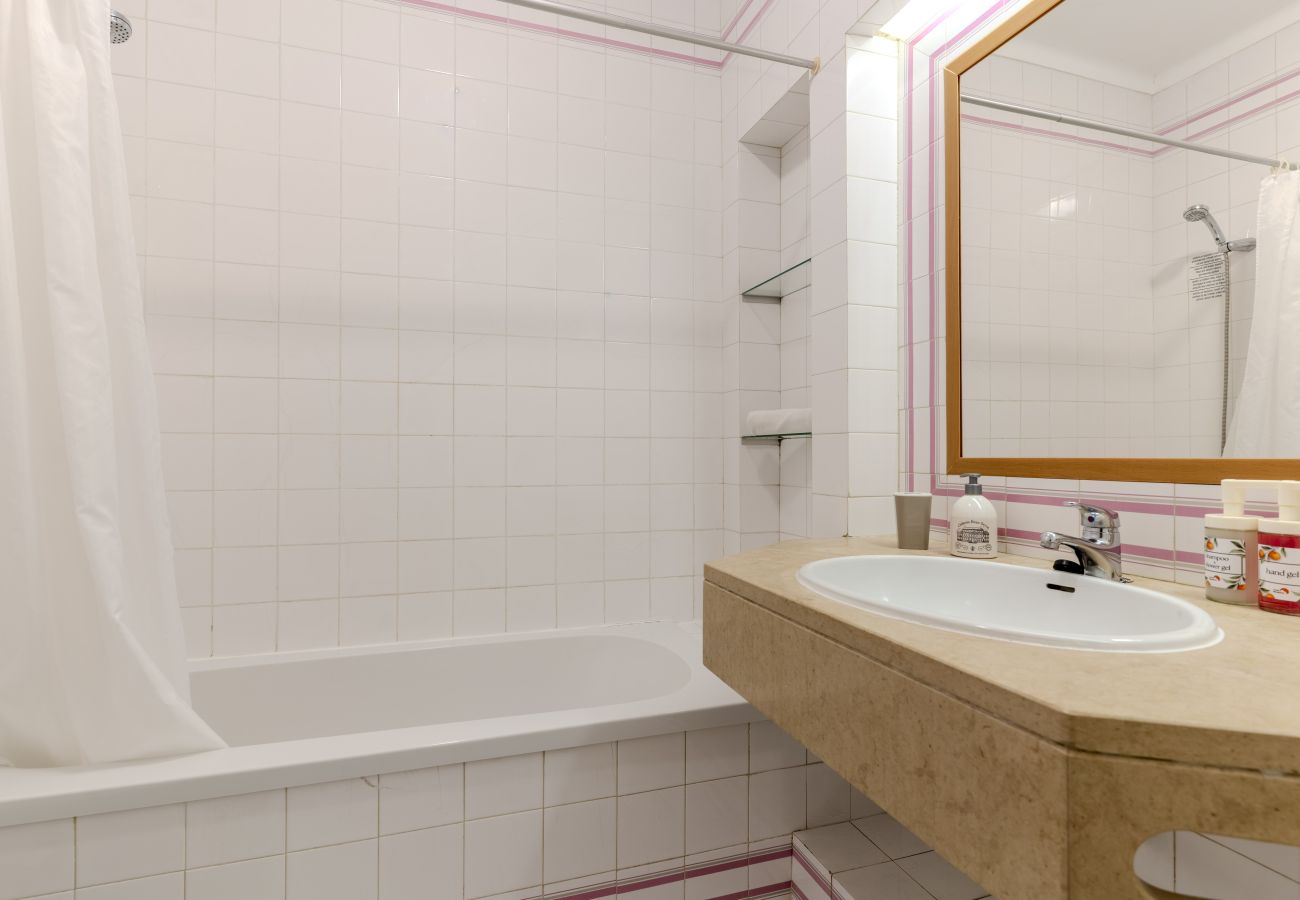 Apartment in Albufeira - #425 Cozy Getaway in Albufeira | Shared Pools